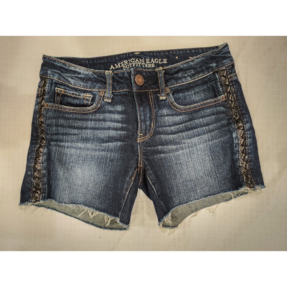 American Eagle stretch denim Blue jeans shorts: braided sides Women's Size 4
